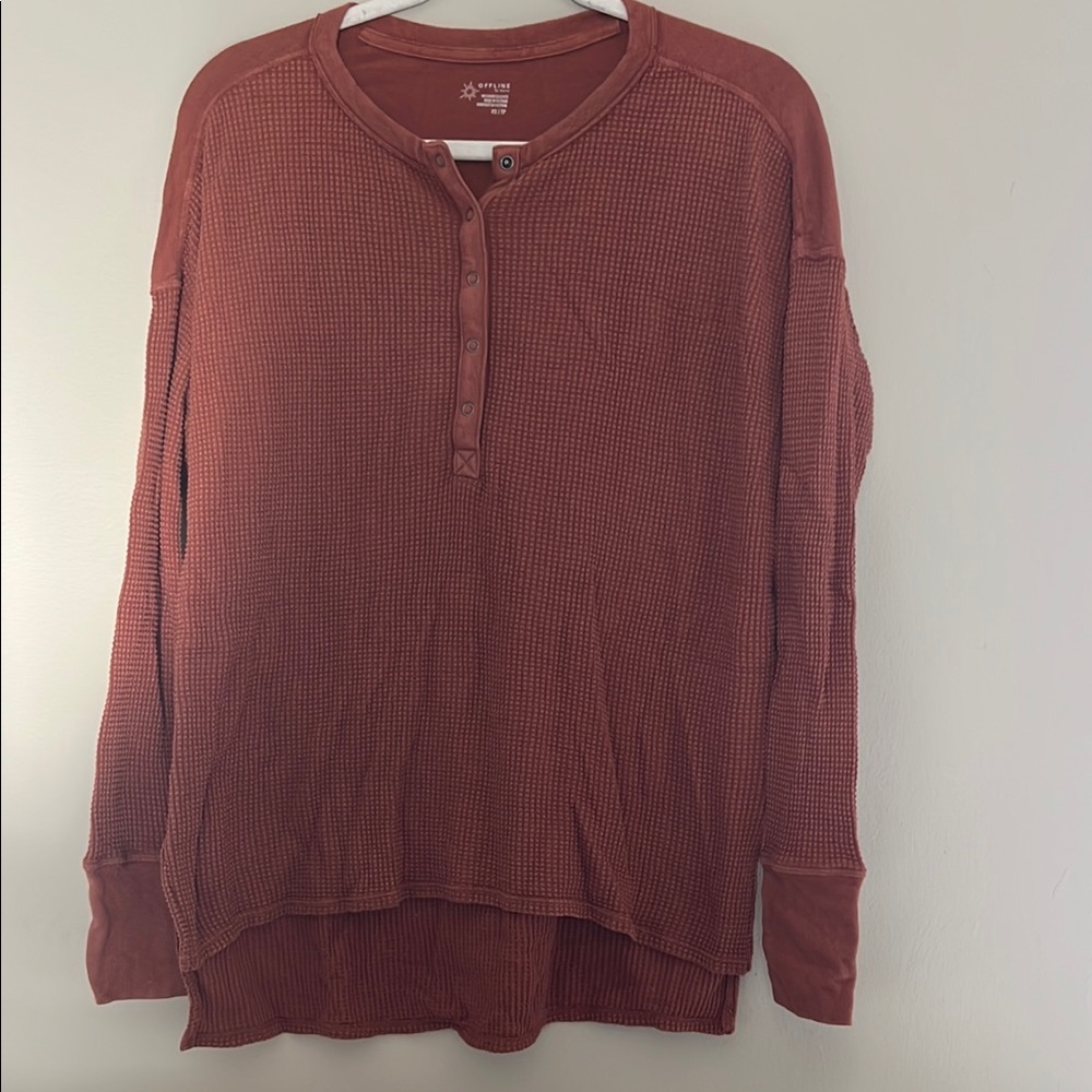 aerie Long Sleeve Henley Thermal Top in Rust
